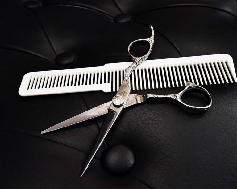 Lady Bladez Custom Scissors & Comb